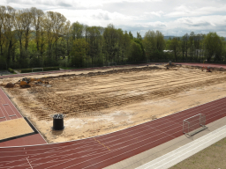 Sportplatz nach Einbau eines Geothermiekollektor